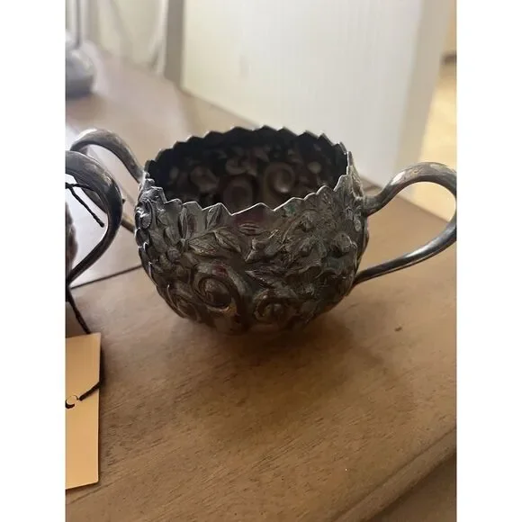 Antique Barbour Brothers. Co. Cup‎ Quadruple Silver Plate Floral Design